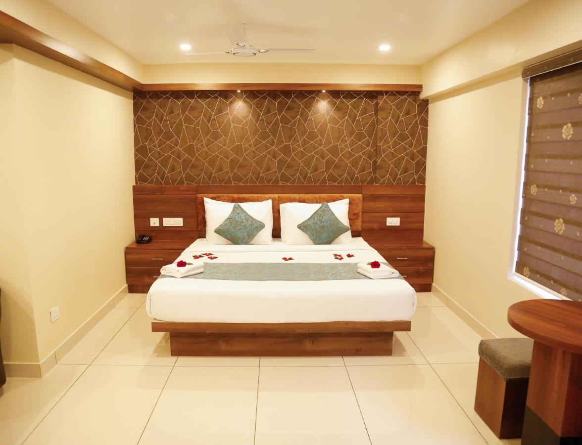 Hotel Crystals Cove Thekkady Buitenkant foto